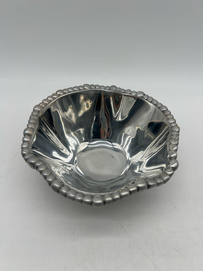 BEATRIZ BALL BOWL SILVER COLORED SCALLOP EDGE
