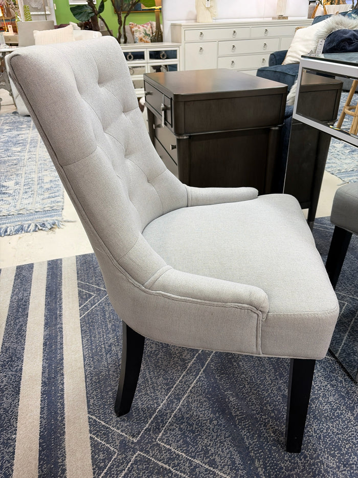 DINING CHAIR GREY FABRIC BUTTON TUFTED