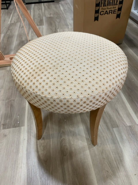 OTTOMAN BEIGE GEOMETRIC PATTERN UPHOLSTERED WOOD LEGS