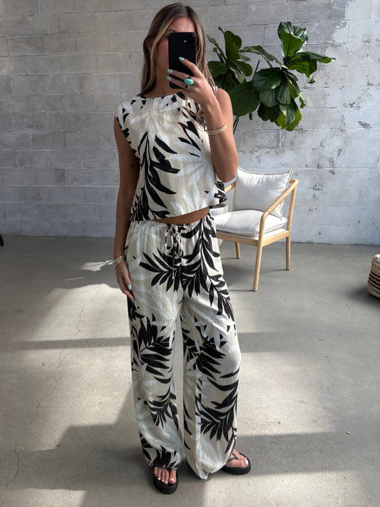 BLACK TAPE Wide Leg Drawstring Trouser