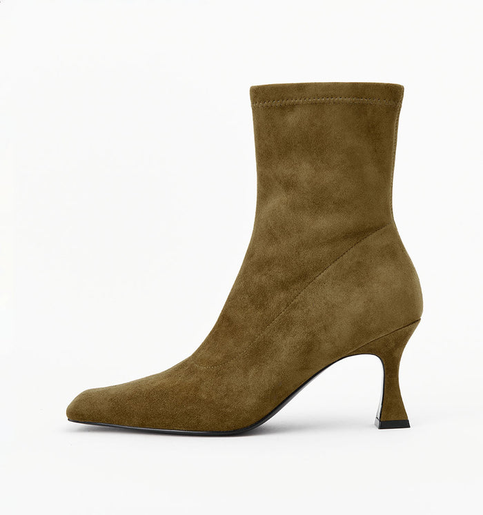 Khaki Stretch Suede / 35