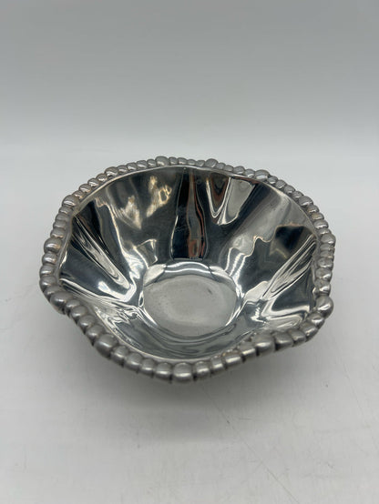 BEATRIZ BALL BOWL SILVER COLORED SCALLOP EDGE