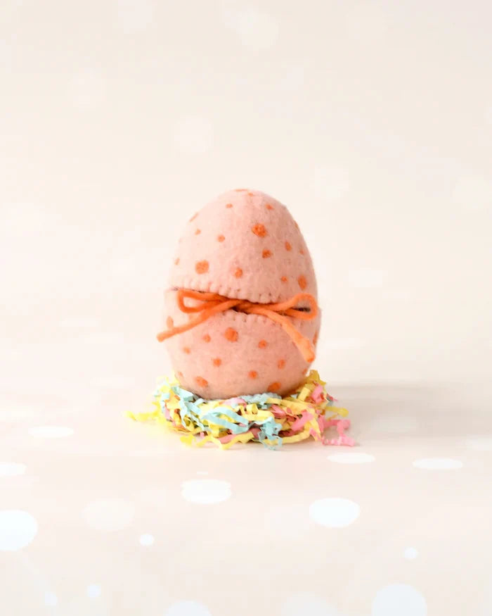 Felt Surprise Egg - Peach with Highland Cow Toy Inside