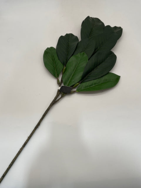 MAGNOLIA GREEN SPRAY 33"