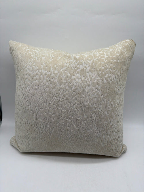 PILLOW BEIGE VELVET PATTERN