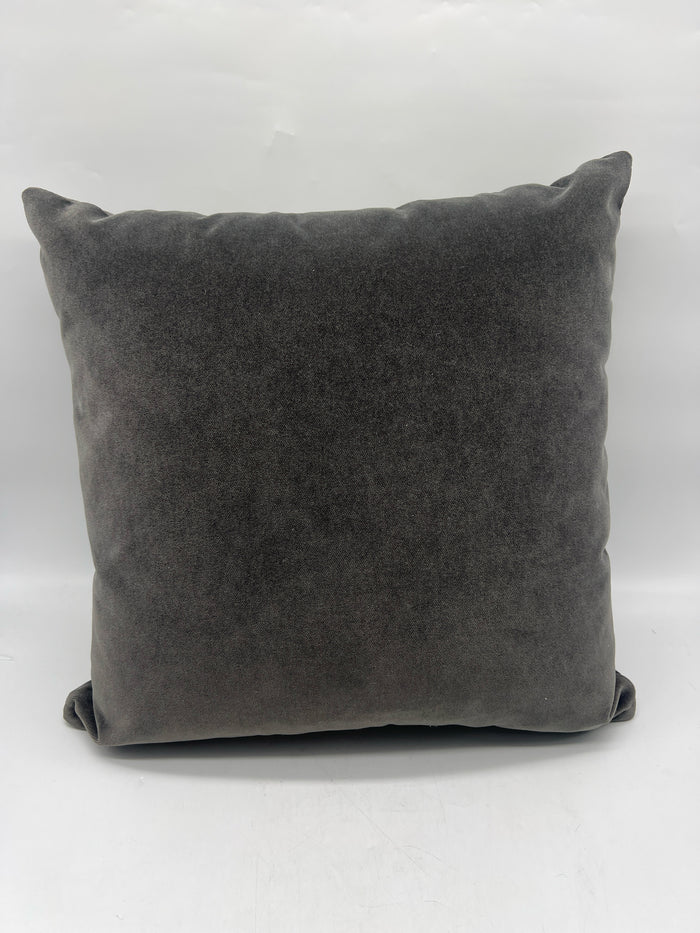 PILLOW GREY
