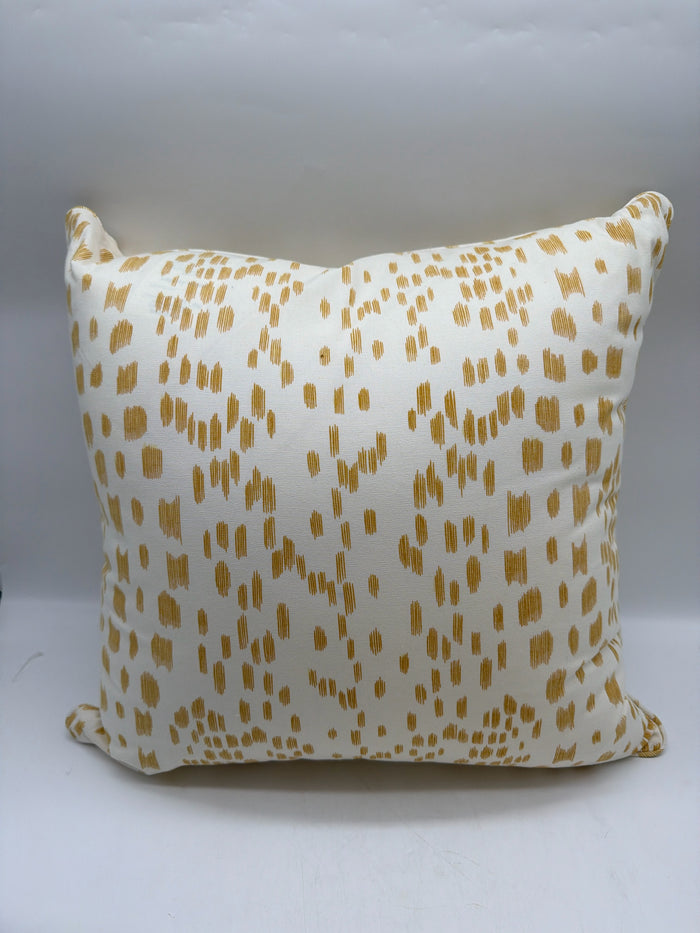 PILLOW YELLOW AND WHITE