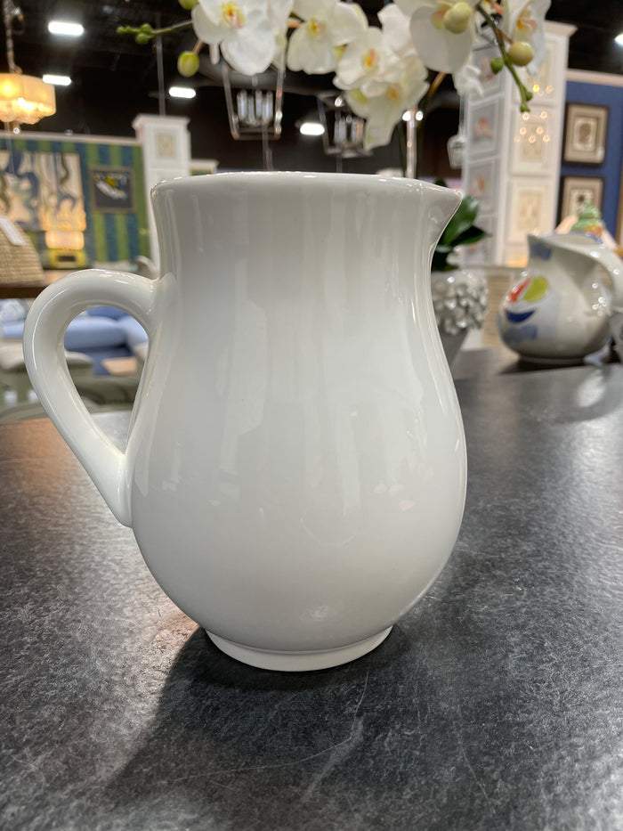 PITCHER WHITE