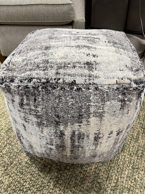 POUF GREY AND BLACK