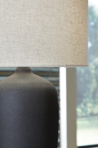 Ryenburg Metal Table Lamp (1/CN)