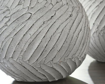Shelvie Vase