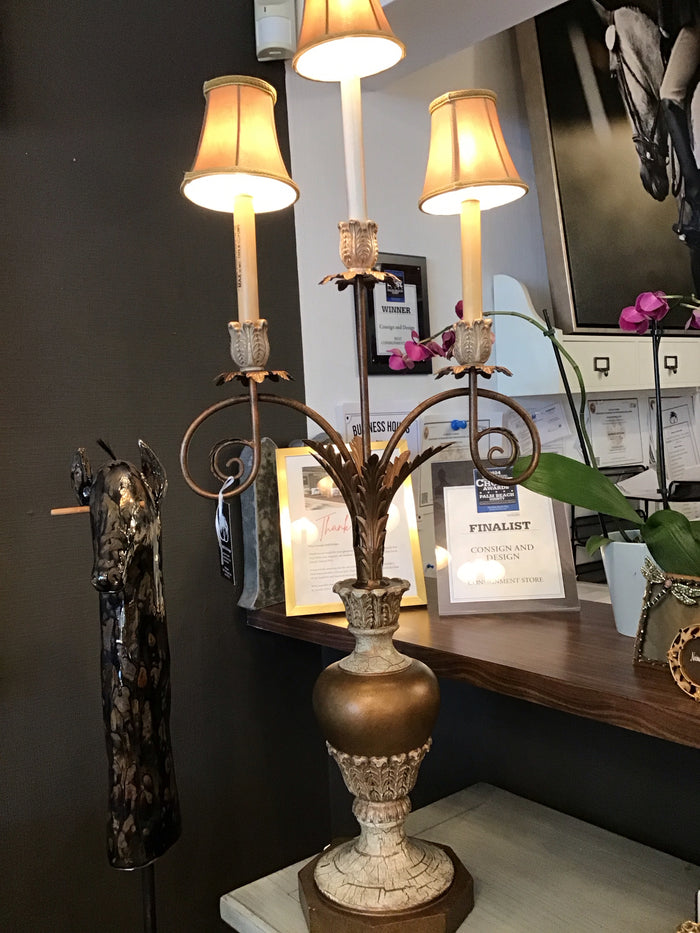 TABLE LAMP TRIPLE LIGHT CANDELABRA