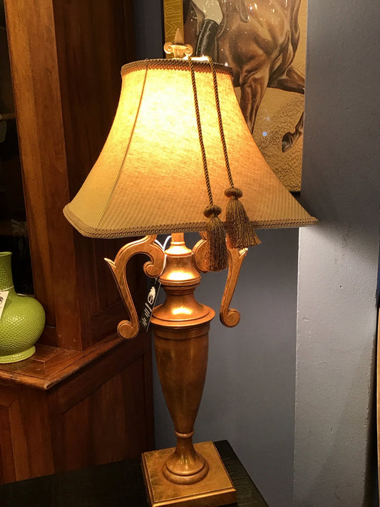 TABLE LAMP TROPHY MOTIF