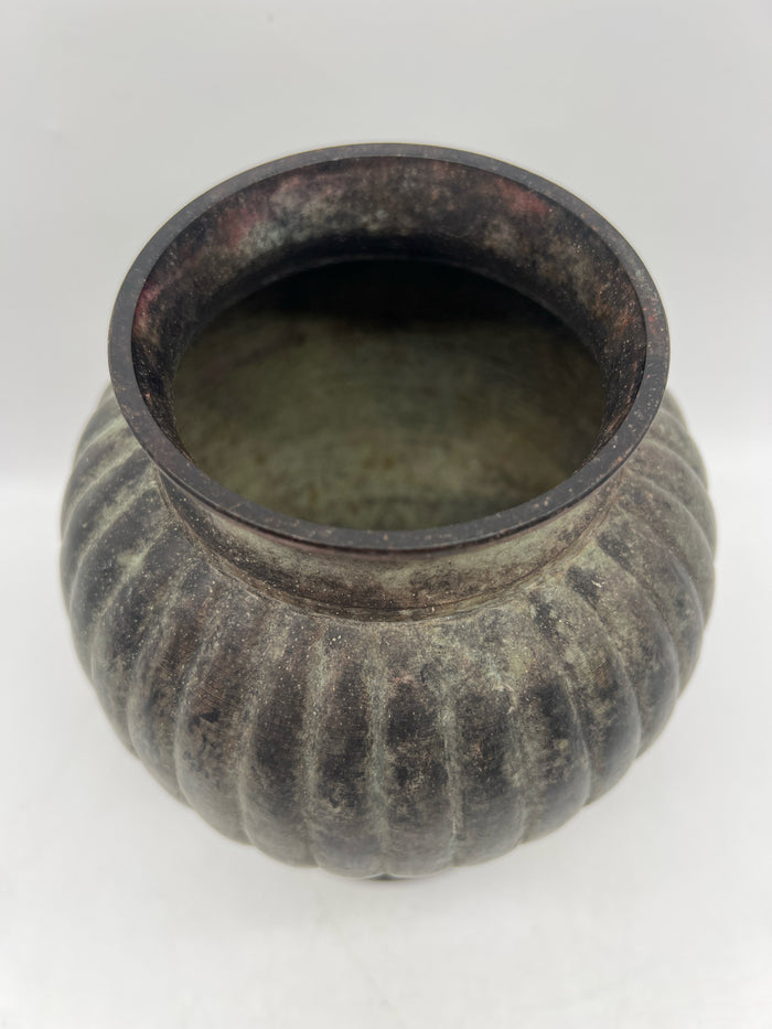 VASE METAL RIBBED PATINA LOOK