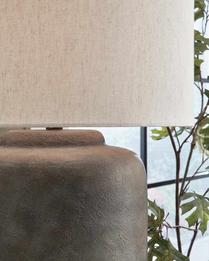 Zandophen Metal Table Lamp (1/CN)